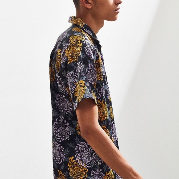 Liam Floral Satin Short Sleeve Button-Down Shirt - Picture 5 of 5